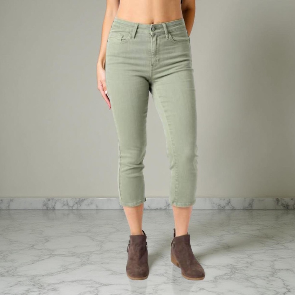 Judy Blue garment dyed green sage high waist size 5/27 NWT
